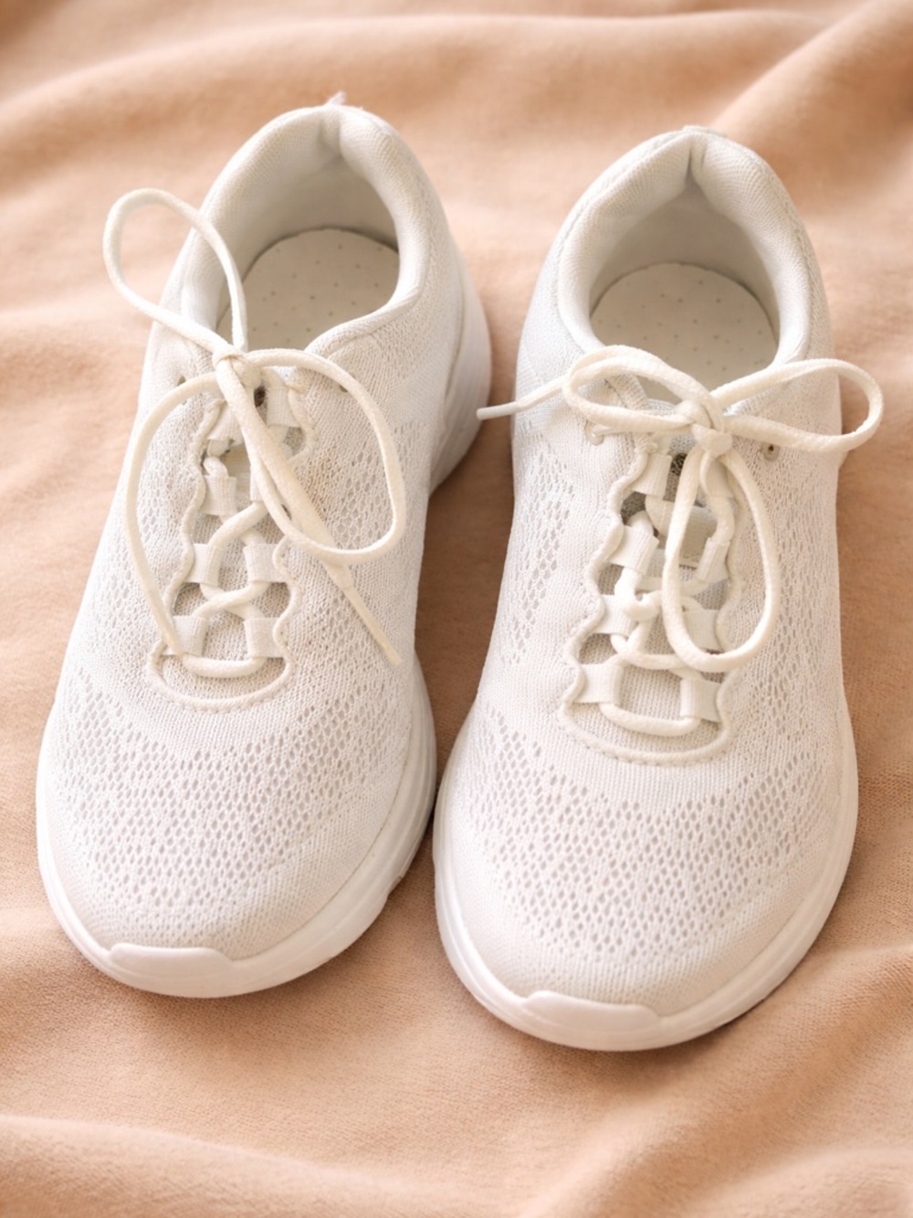 White Knit Sneakers Women’s Lightweight Running Shoes Lace Up Breathable 6